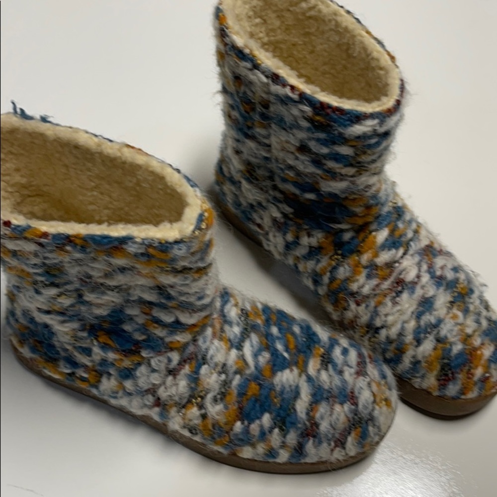Sanuk booties lamb wool woven size size 9